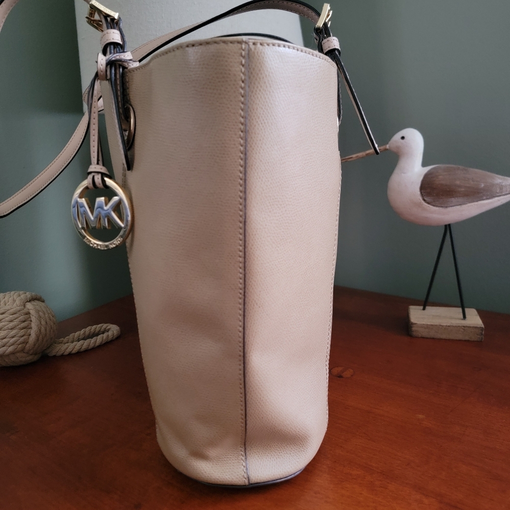 Michael Kors Large Pebbled Leather Tote Beige Taupe Shoulder Bag Purse - Picture 6 of 16